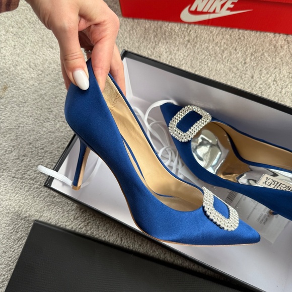 Heels - Picture 5 of 7